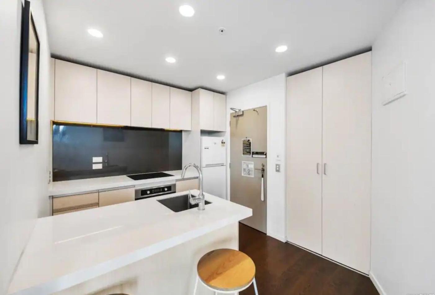 Top Floor Harbour View And Skytower View Apartment In Cbd Auckland Extérieur photo