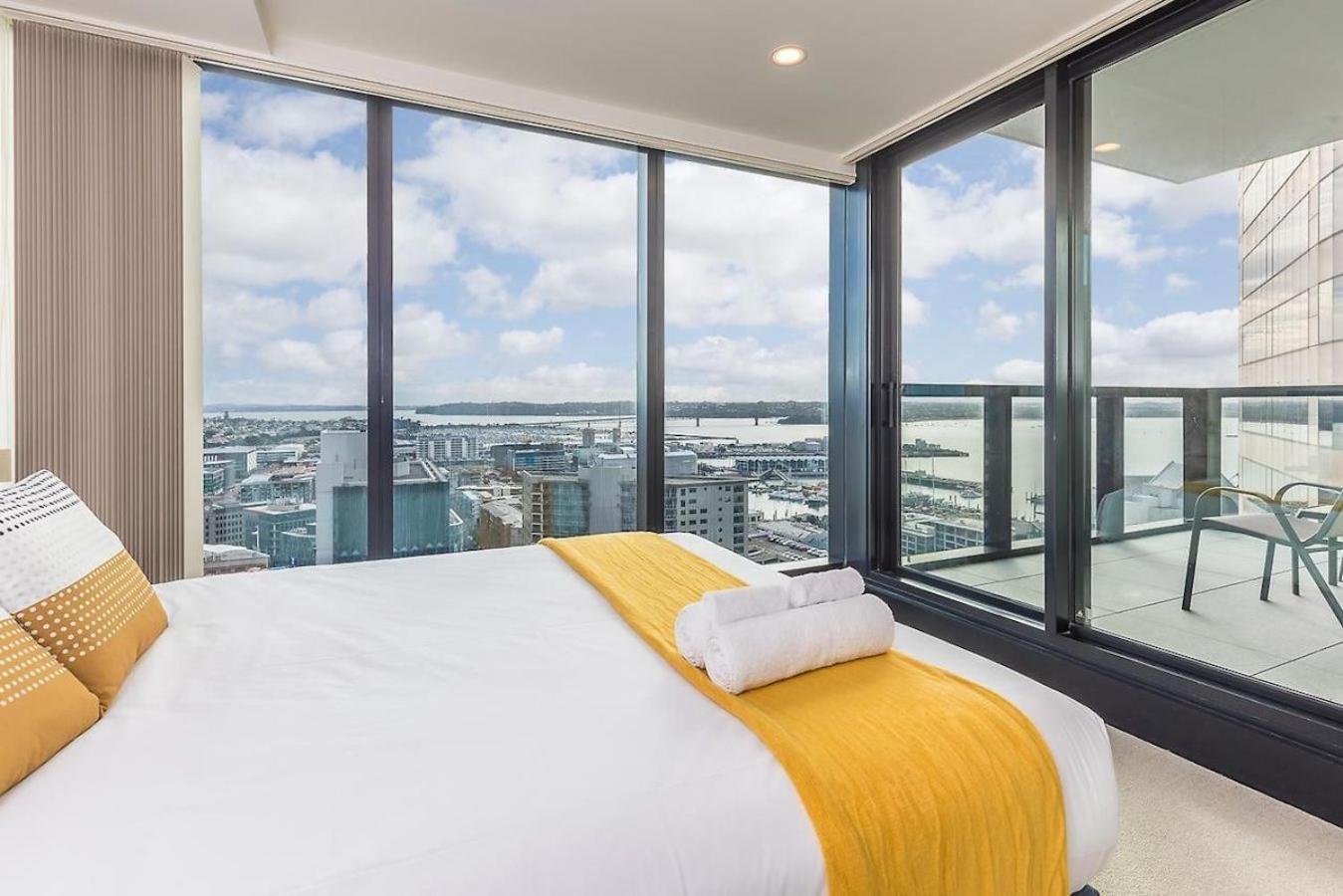 Top Floor Harbour View And Skytower View Apartment In Cbd Auckland Extérieur photo